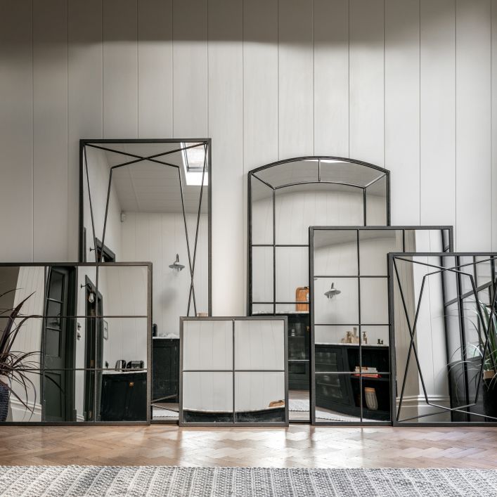 Chafford Mirror Black 600x25x600mm